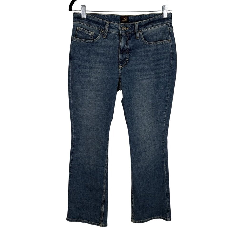Lee Women 8 SHORT Medium Wash Blue Midrise Bootcut Friction Resistant Jeans NWT